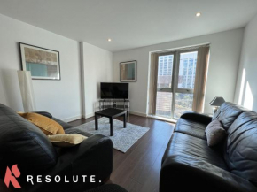 Elegant Spacious Two Bedroom Apartment in Birmingham City Centre with En Suite